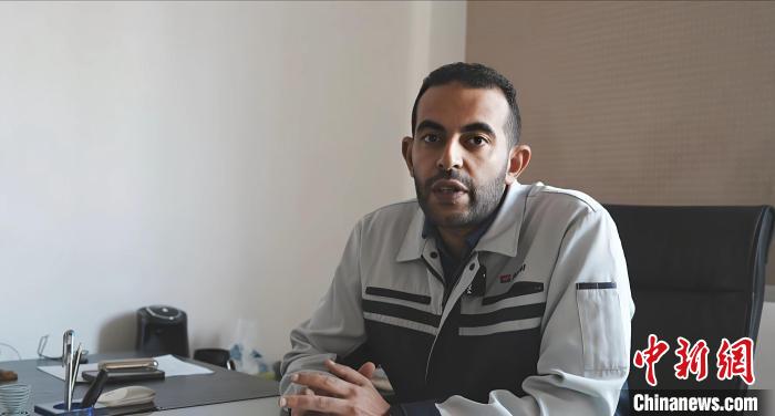 特写:一根玻纤织出一条“幸福路”(图2) 特写:一根玻纤织出一条“幸福路”(图2)