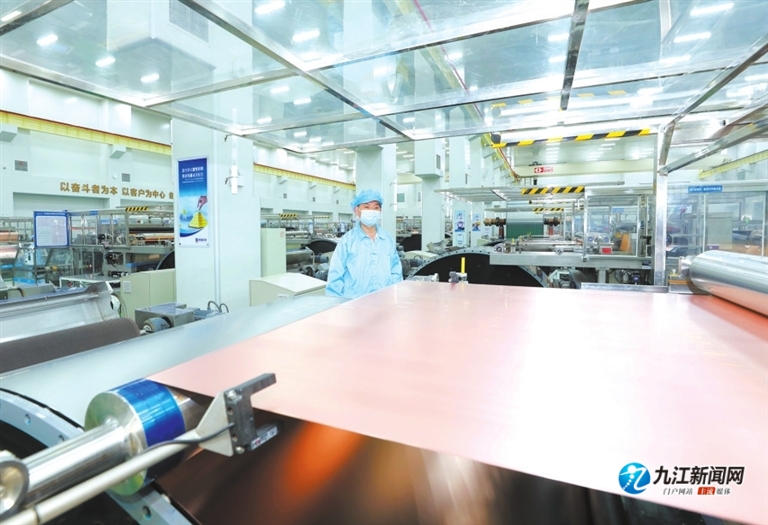 全市县域经济高质量发展现场推进活动|九江经开区:固本兴新壮产业 凝心聚力促发展——2023年九江经开区经济社会高质量纪实(图3) 全市县域经济高质量发展现场推进活动|九江经开区:固本兴新壮产业 凝心聚力促发展——2023年九江经开区经济社会高质量纪实(图3)