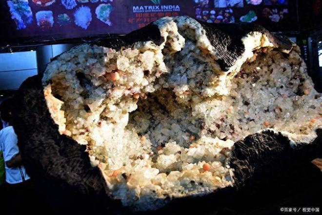 玻璃纤维竟然有天然的“供应商”是月球？美媒：中国必须分享！