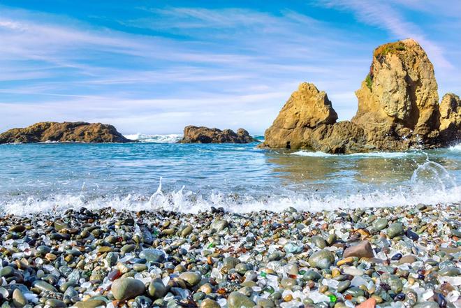 真环保还是忽悠人？美国人非要把玻璃瓶磨成沙子到底有什么用？